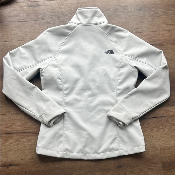 The North Face Women's White Ski Jacket ! Medium - Picture 8 of 9